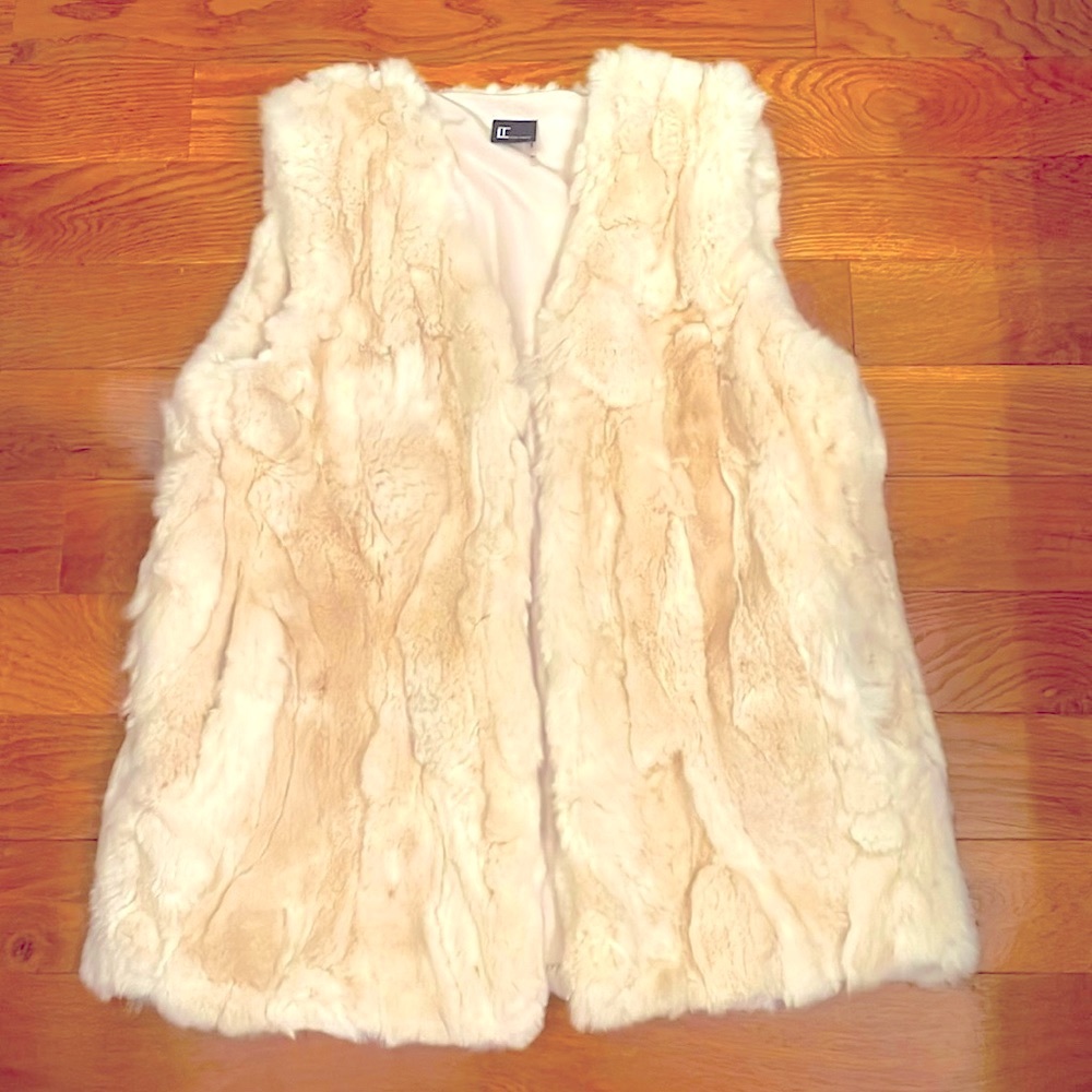 Love Token Cream Faux Fur Vest
